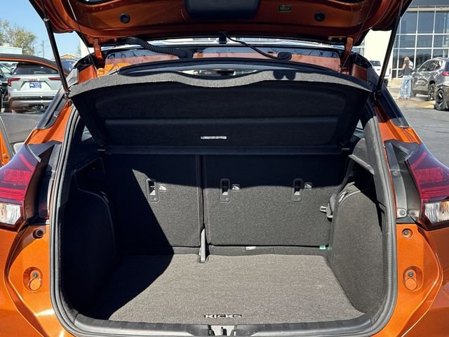 Used 2023 Nissan Kicks SR w/ SR Premium Package FWD image 10