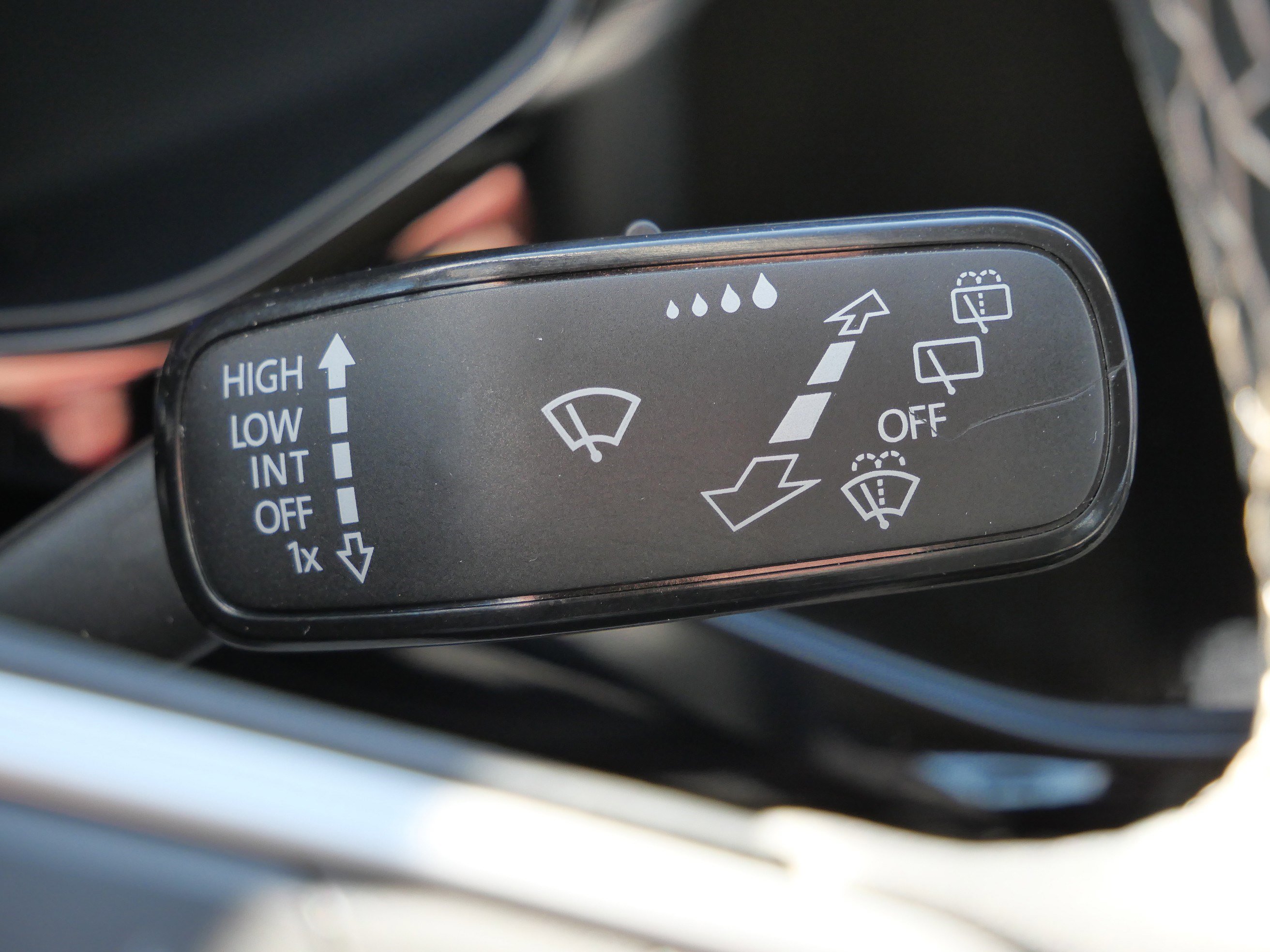 Used 2023 Volkswagen Taos S image 33