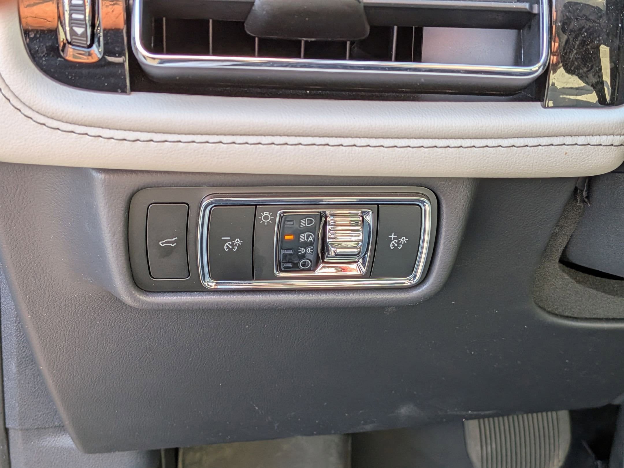 Used 2025 Lincoln Aviator Reserve w/ Equipment Group 201A AWD/4WD image 15