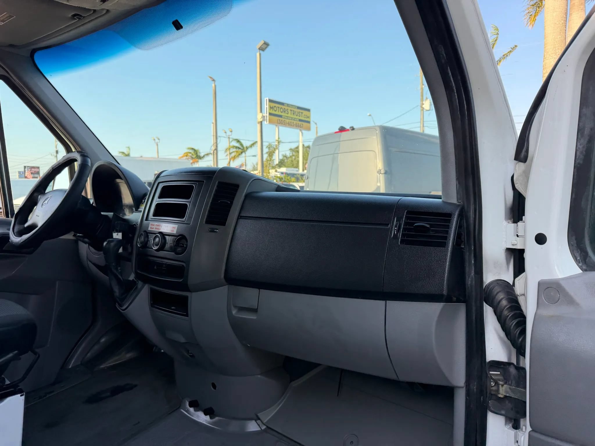 Used 2012 Mercedes-Benz Sprinter 2500 image 16