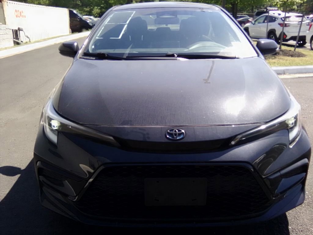 Used 2024 Toyota Corolla SE w/ Convenience Package FWD image 14