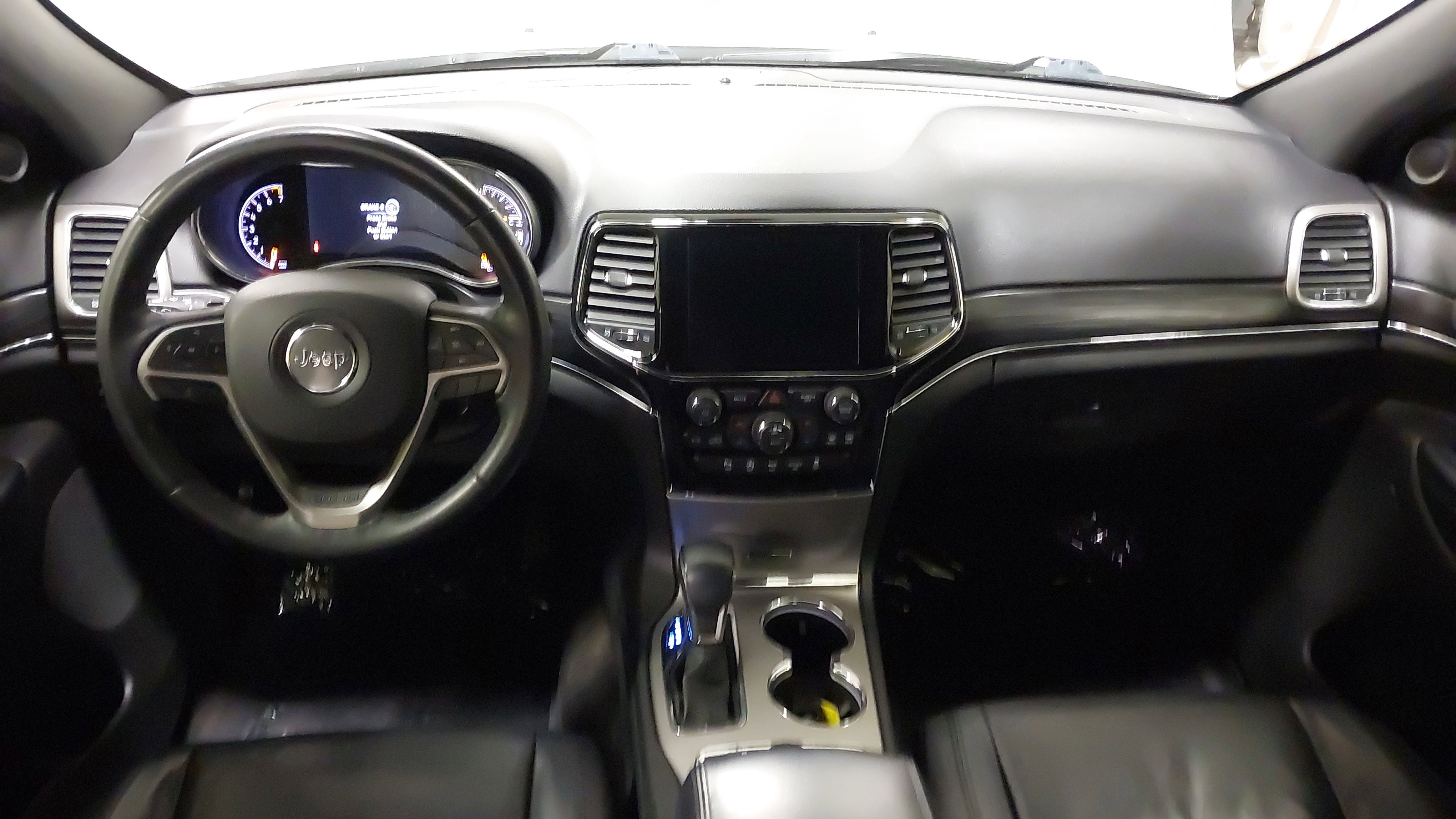 Used 2019 Jeep Grand Cherokee Limited AWD/4WD image 26