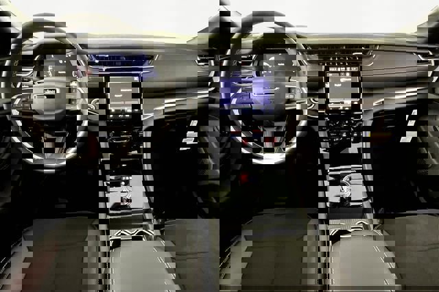 New 2025 Jeep Grand Cherokee Laredo image 6