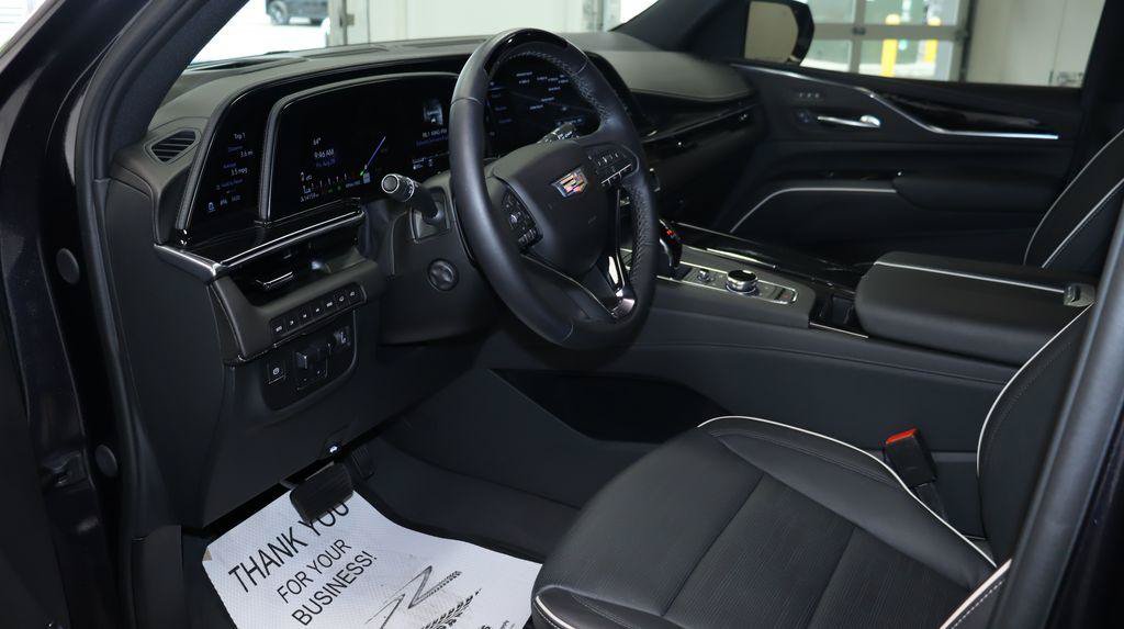 Certified 2024 Cadillac Escalade Sport w/ LPO, ONYX Package AWD/4WD image 25
