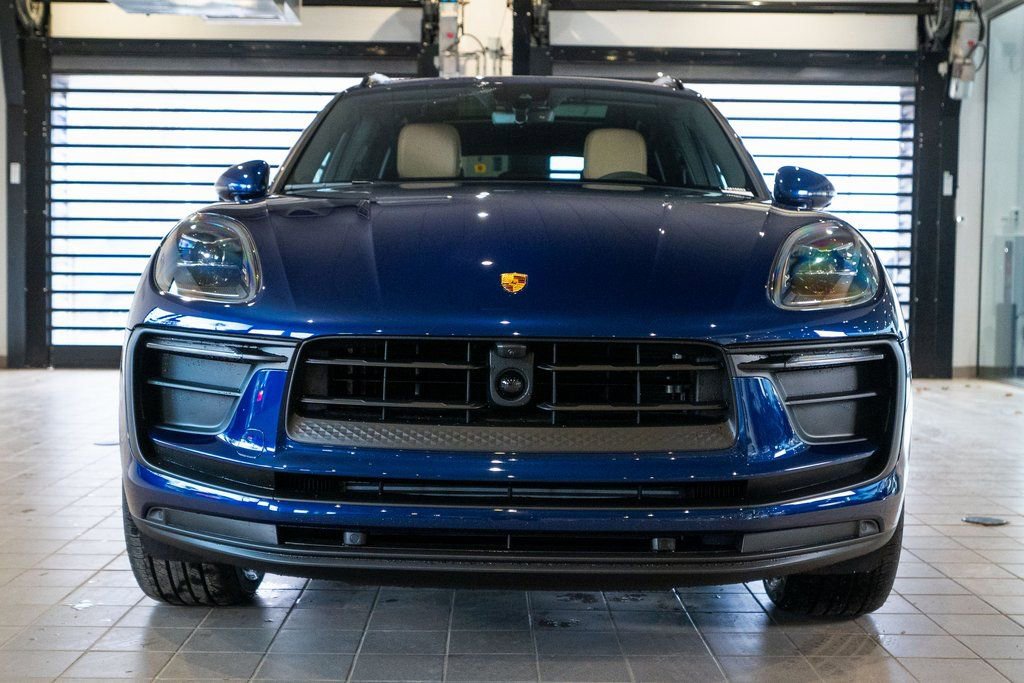New 2026 Porsche Macan AWD/4WD image 6
