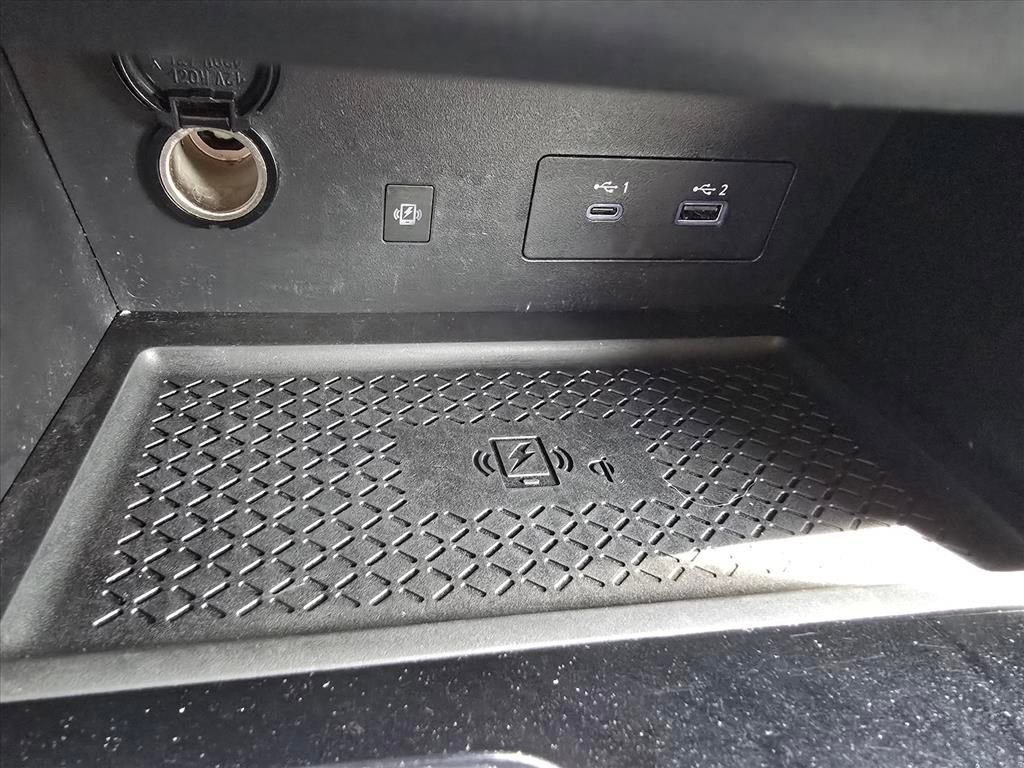 Used 2022 Nissan Pathfinder SL w/ SL Premium Package FWD image 16