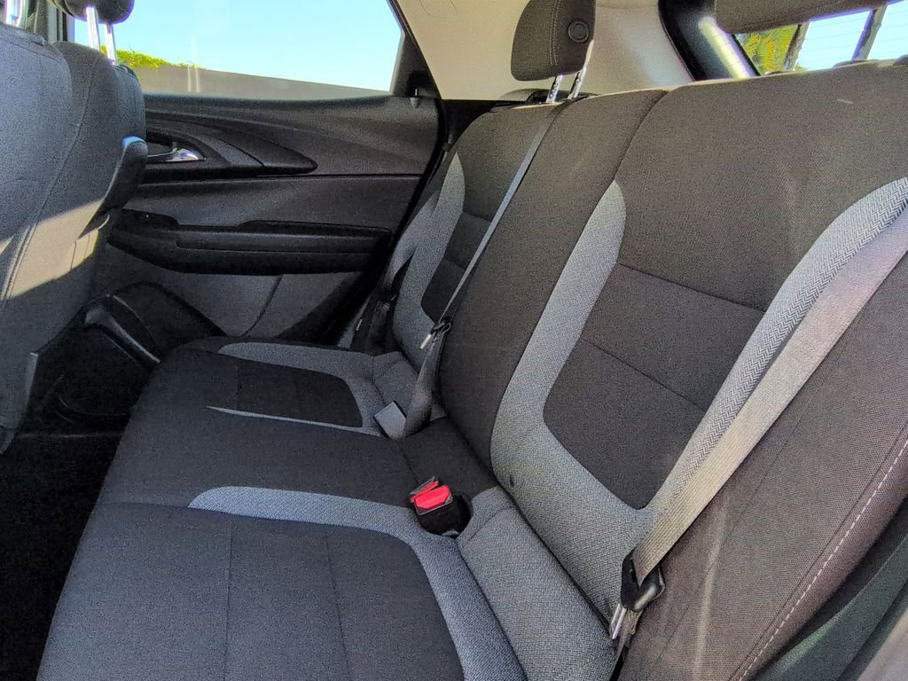 Used 2025 Chevrolet TrailBlazer LT FWD image 28