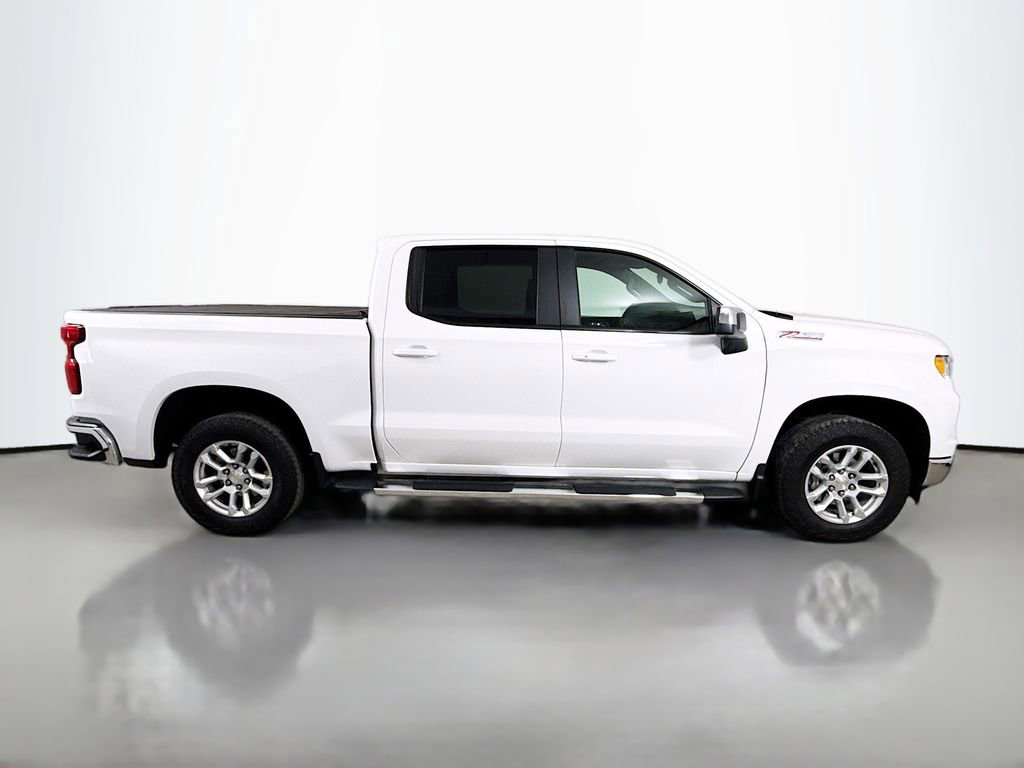 Used 2024 Chevrolet Silverado 1500 LT w/ Z71 Off-Road Package image 8