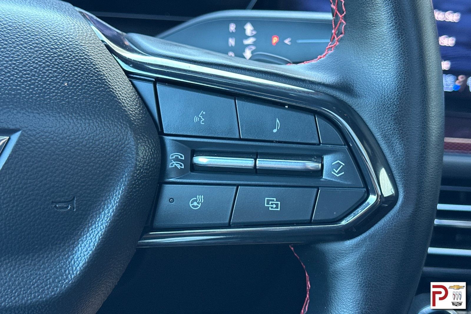 Certified 2024 Chevrolet Traverse RS image 30