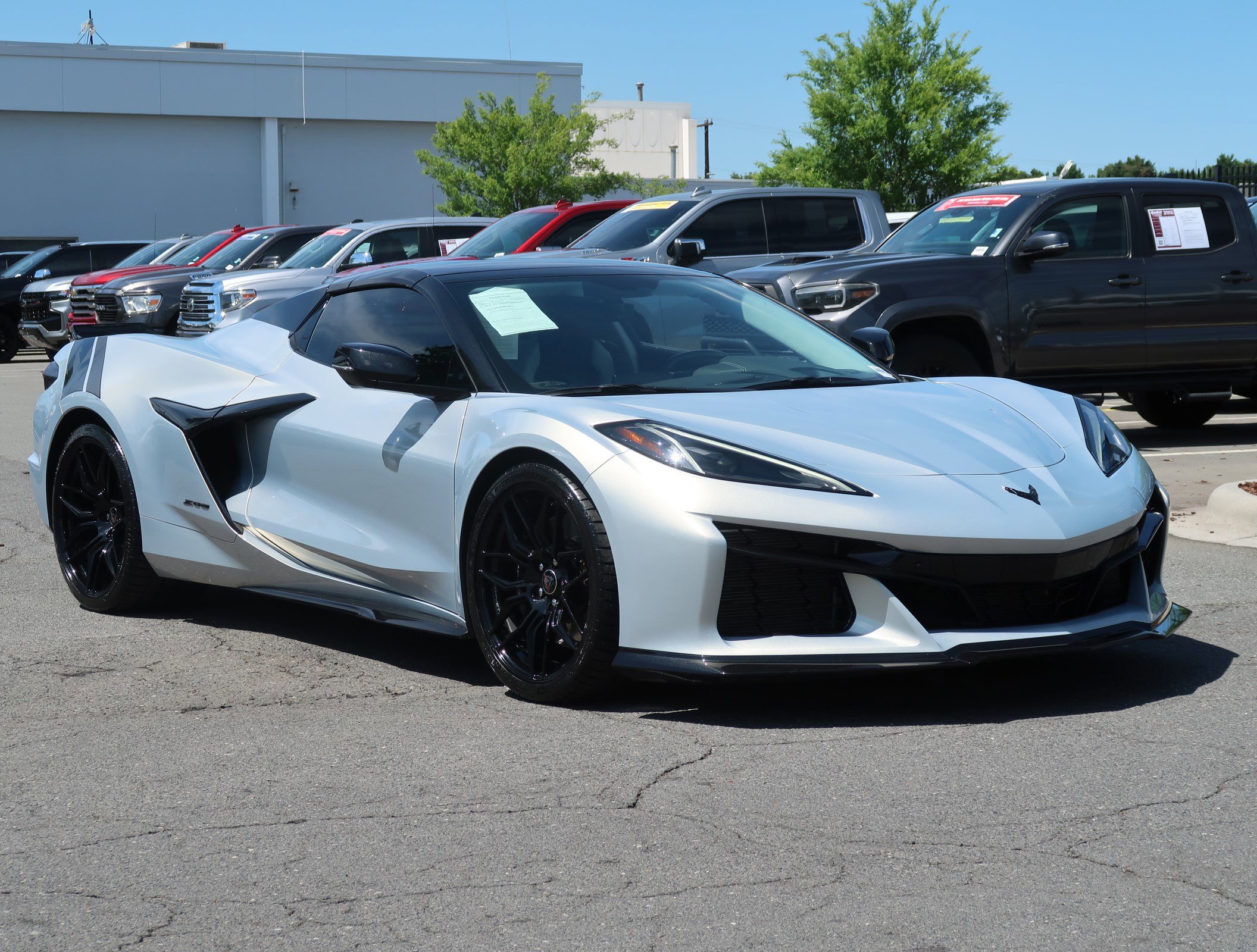 Used 2023 Chevrolet Corvette Z06 w/ Battery Protection Package RWD video 2