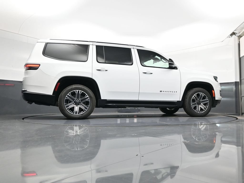 Used 2024 Jeep Wagoneer Series II w/ Flexible Seating Group RWD image 30