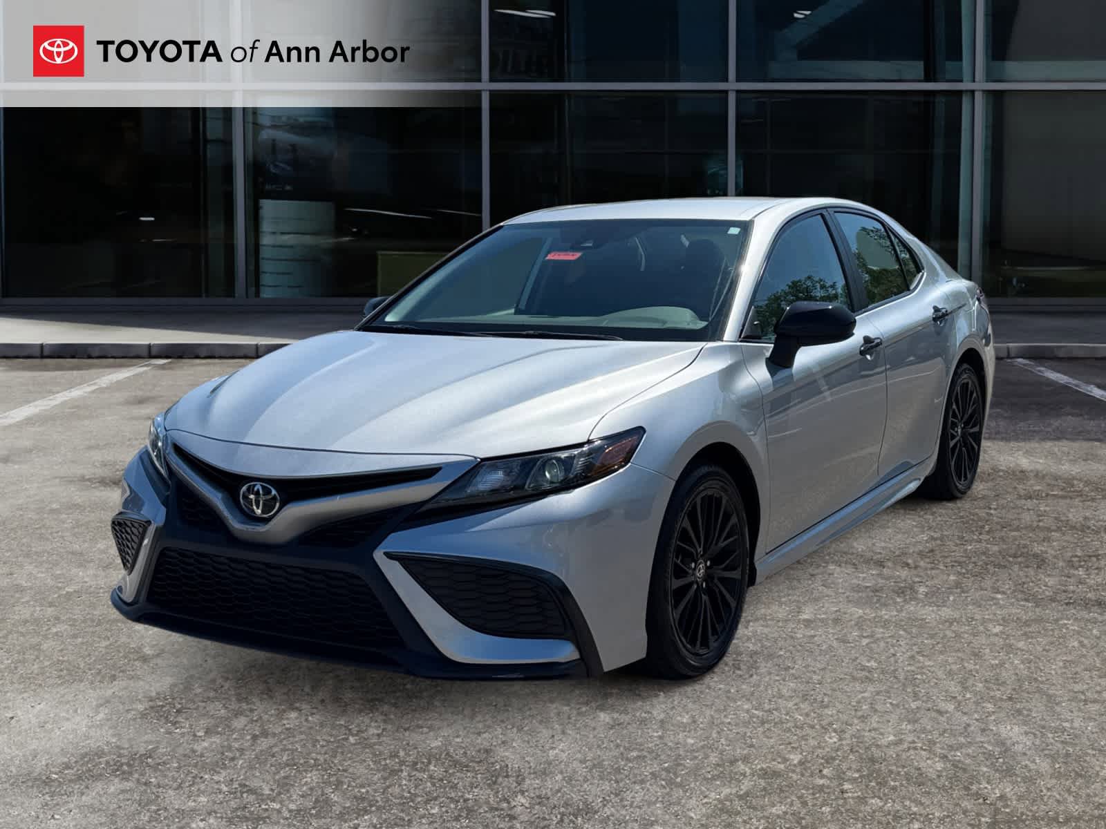 Used 2021 Toyota Camry SE FWD image 7