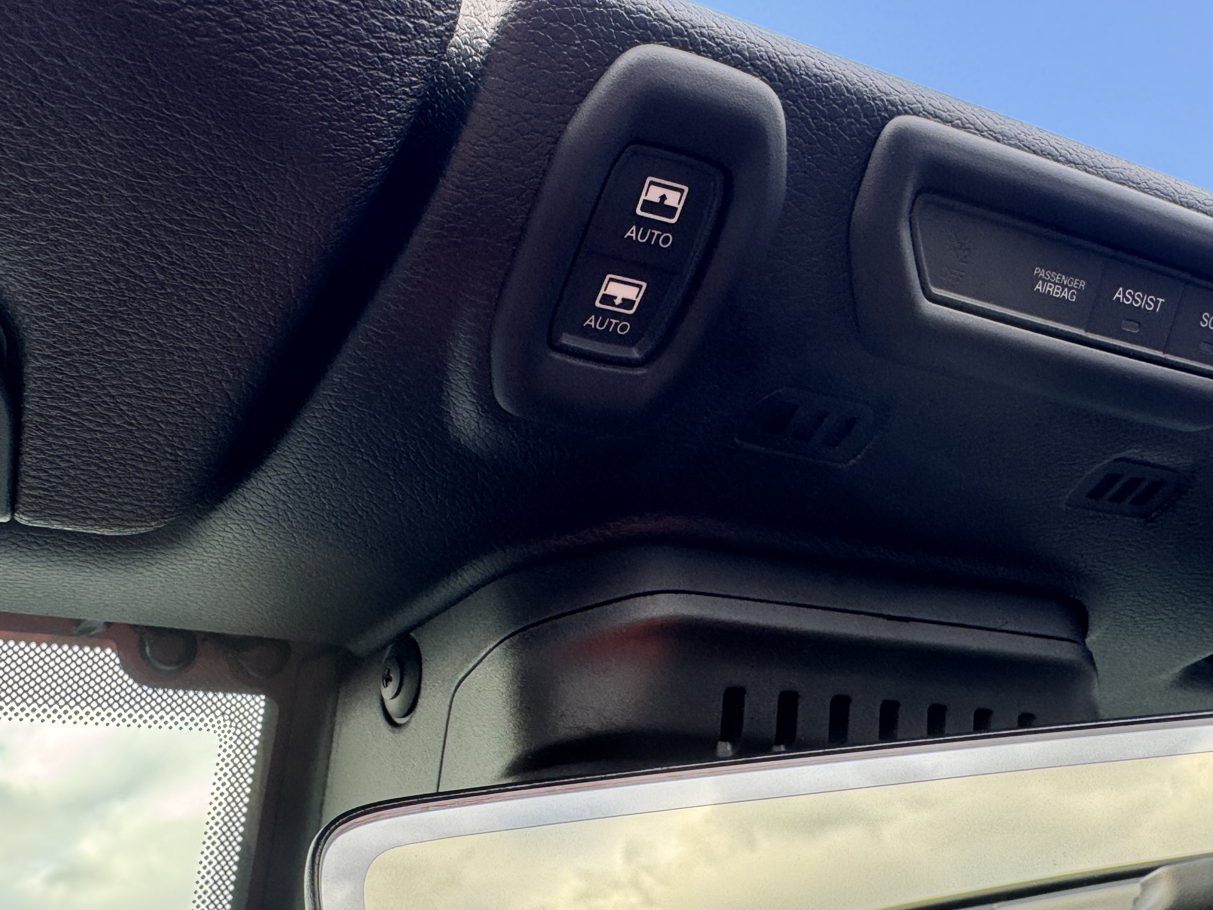 Used 2023 Jeep Wrangler Unlimited Sahara AWD/4WD image 28