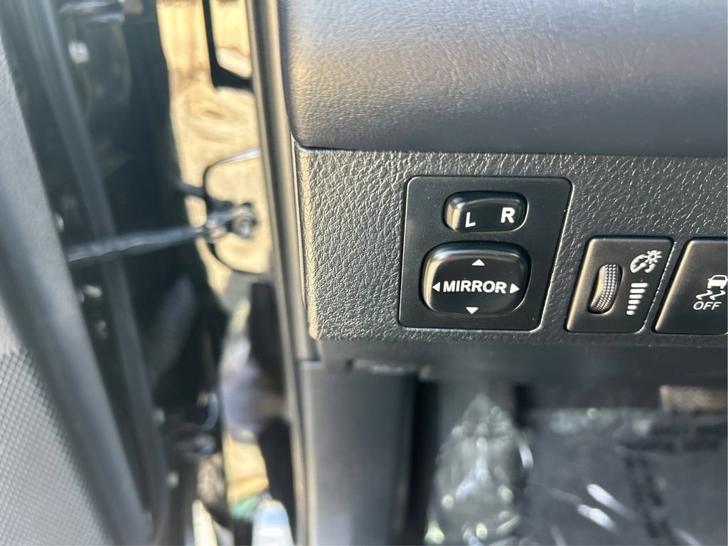 Used 2013 Toyota RAV4 XLE AWD/4WD image 43