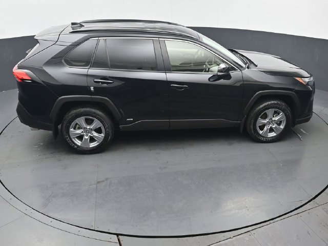 Certified 2025 Toyota RAV4 XLE AWD/4WD image 41
