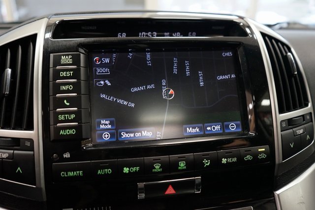 Used 2013 Toyota Land Cruiser image 9