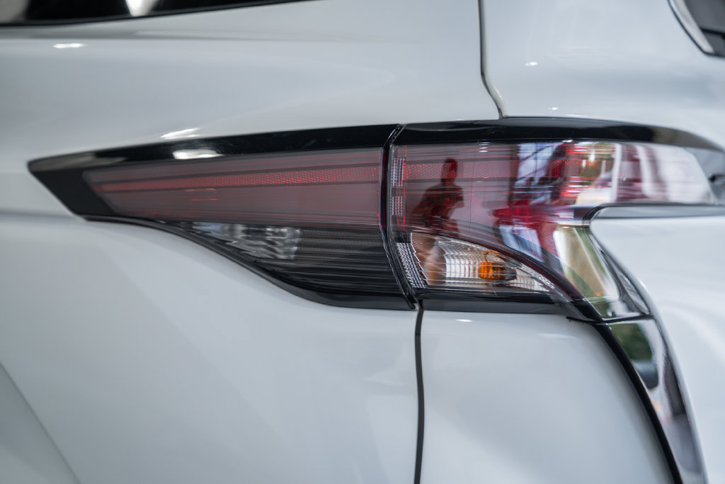 Used 2025 Toyota Sienna LE FWD image 6