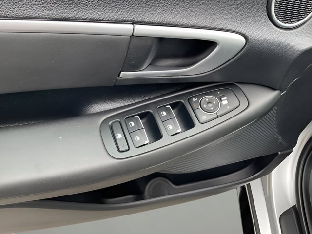 Used 2025 Hyundai Sonata SEL FWD image 9