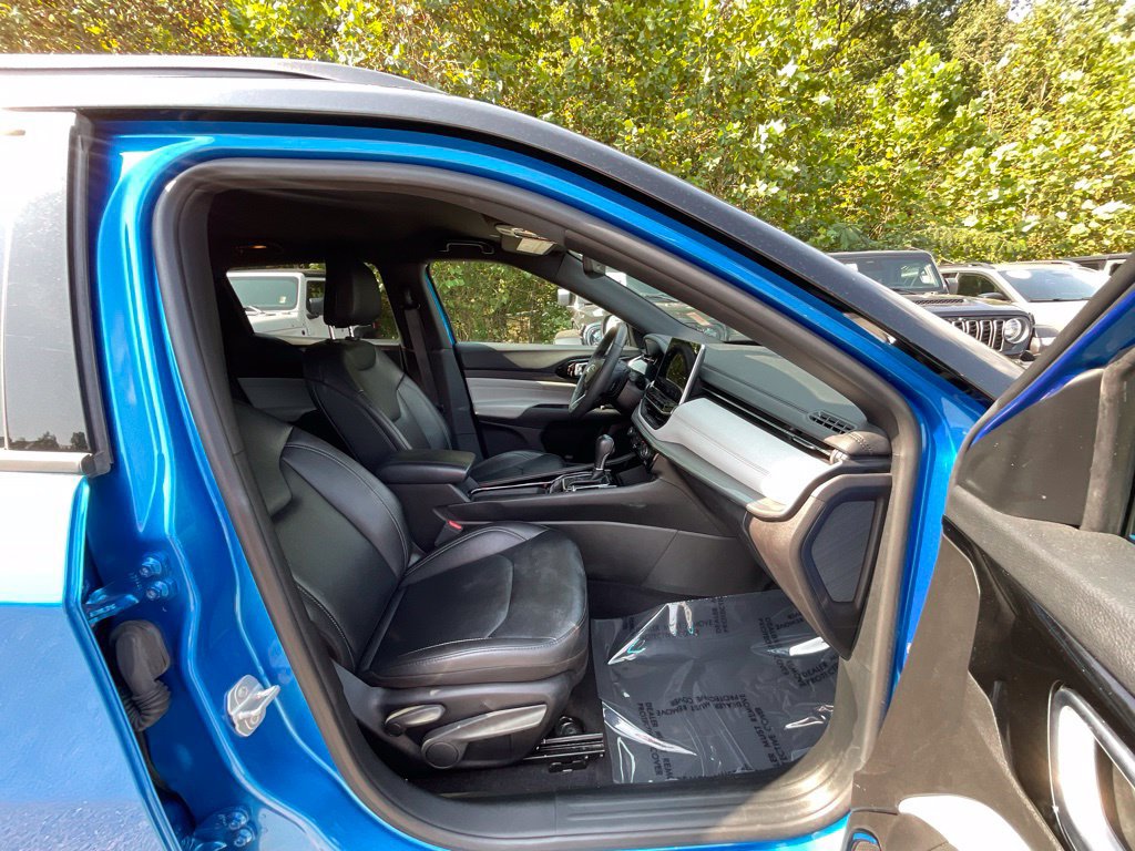Used 2025 Jeep Compass Limited AWD/4WD image 22