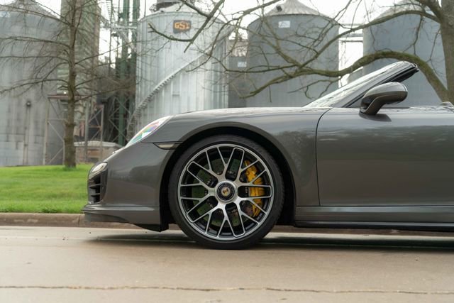 Used 2015 Porsche 911 Turbo S w/ High-end Infotainment Package AWD/4WD image 34