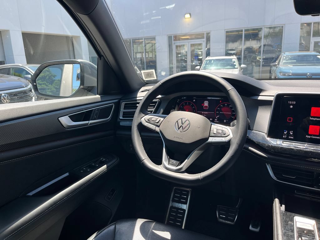 Used 2024 Volkswagen Atlas Cross Sport SEL R-Line AWD/4WD image 19