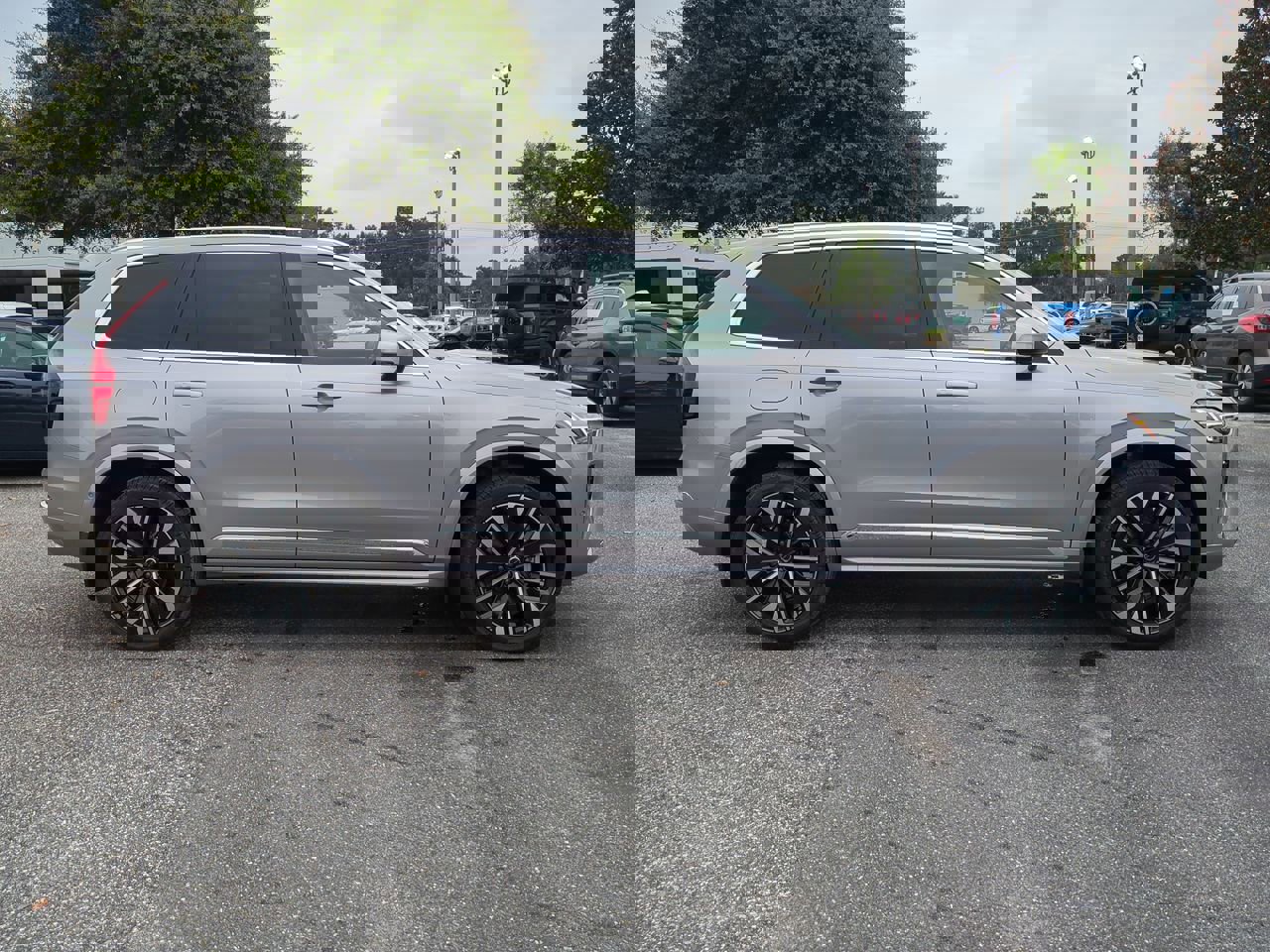 New 2026 Volvo XC90 B5 Plus image 3