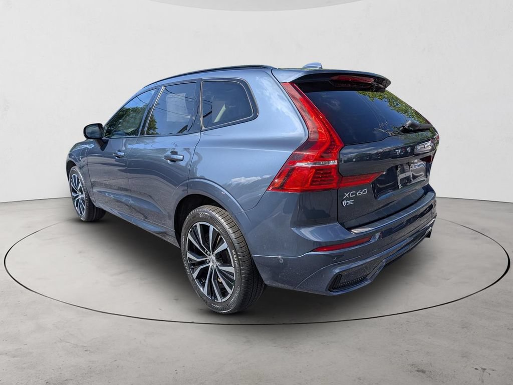 Certified 2023 Volvo XC60 T8 Ultimate w/ Climate Package AWD/4WD image 8