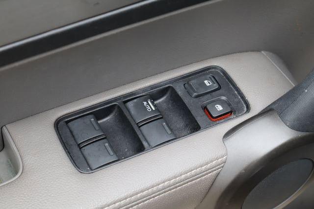 Used 2011 Honda CR-V EX-L image 18