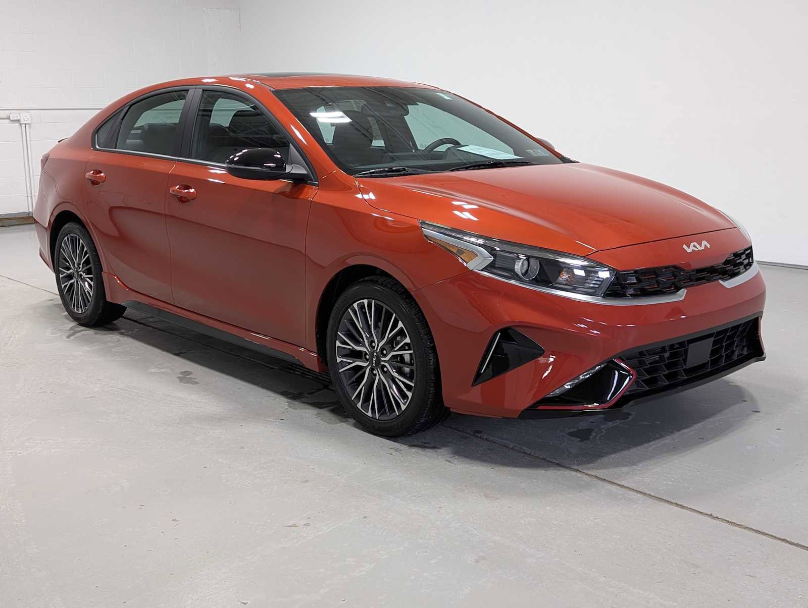 Certified 2024 Kia Forte GT-Line w/ GT-Line Premium Package image 6