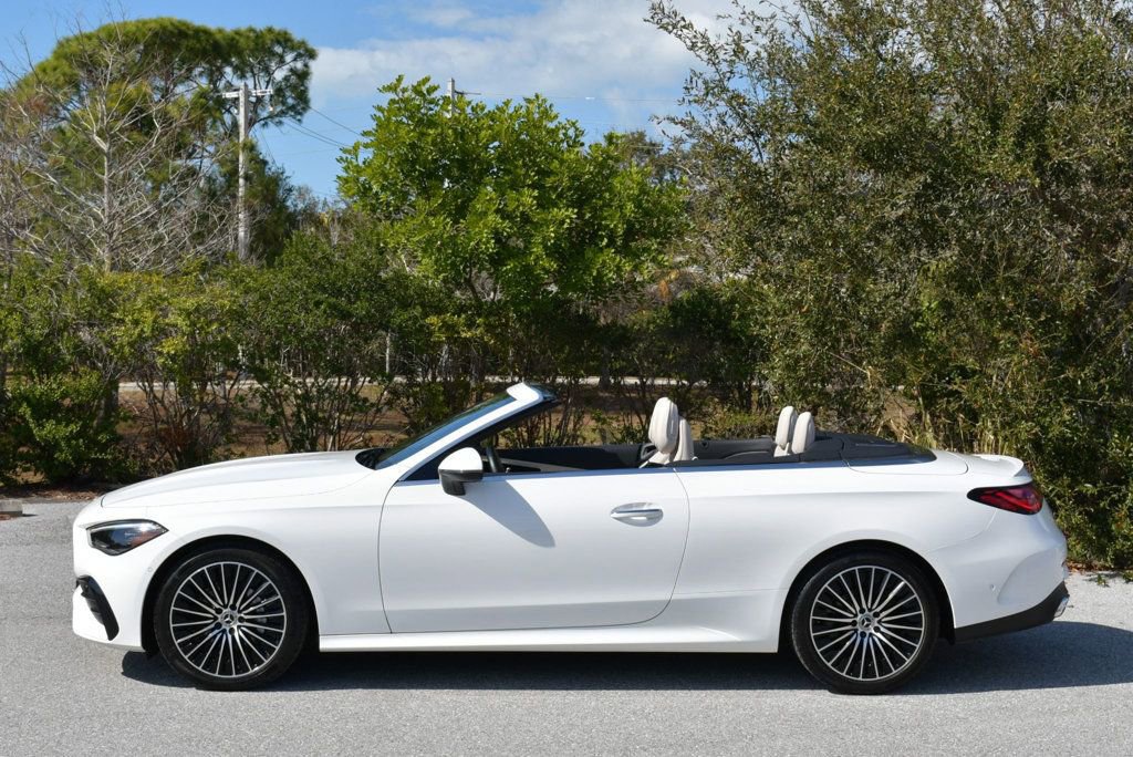 Used 2025 Mercedes-Benz CLE 300 4MATIC Cabriolet image 31