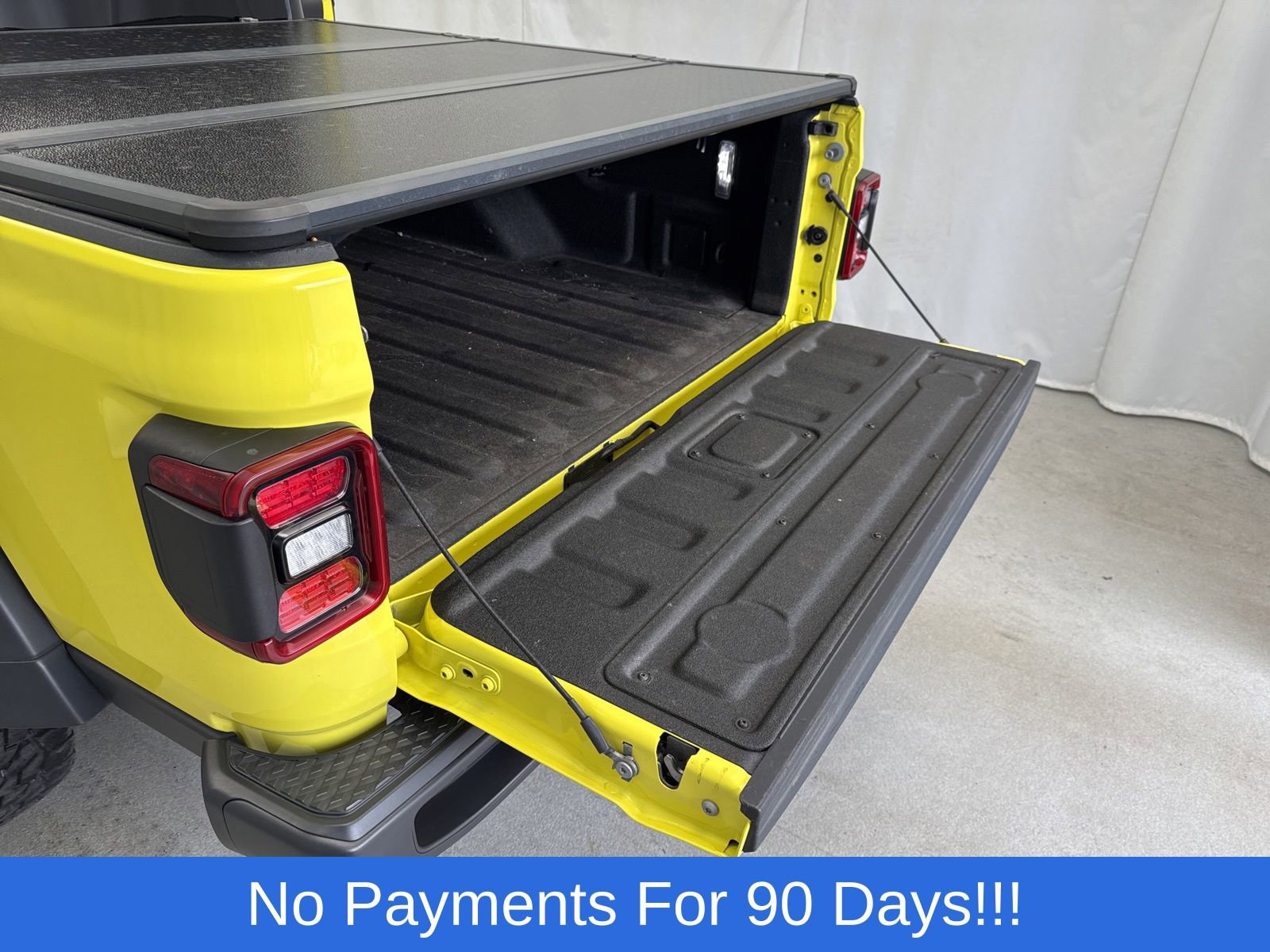 Used 2023 Jeep Gladiator Mojave w/ LED Lighting Group image 46