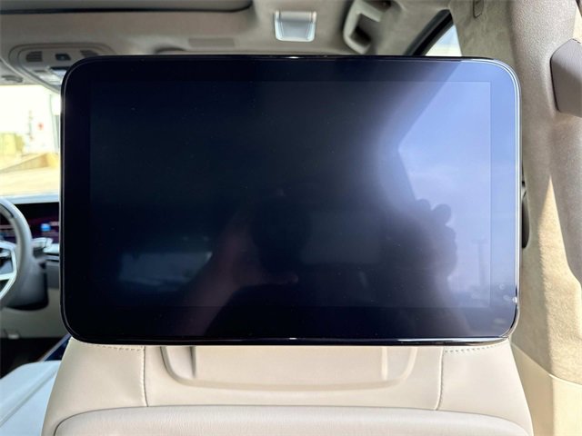 Used 2025 Cadillac Escalade Sport Platinum w/ LPO, ONYX Package image 17