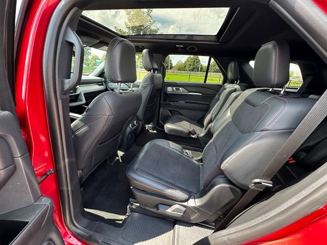 Used 2026 Ford Explorer ST AWD/4WD image 18