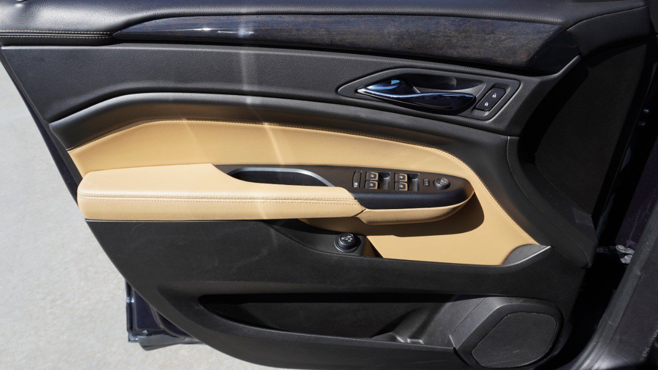 Used 2015 Cadillac SRX Luxury w/ Driver Awareness Package image 20