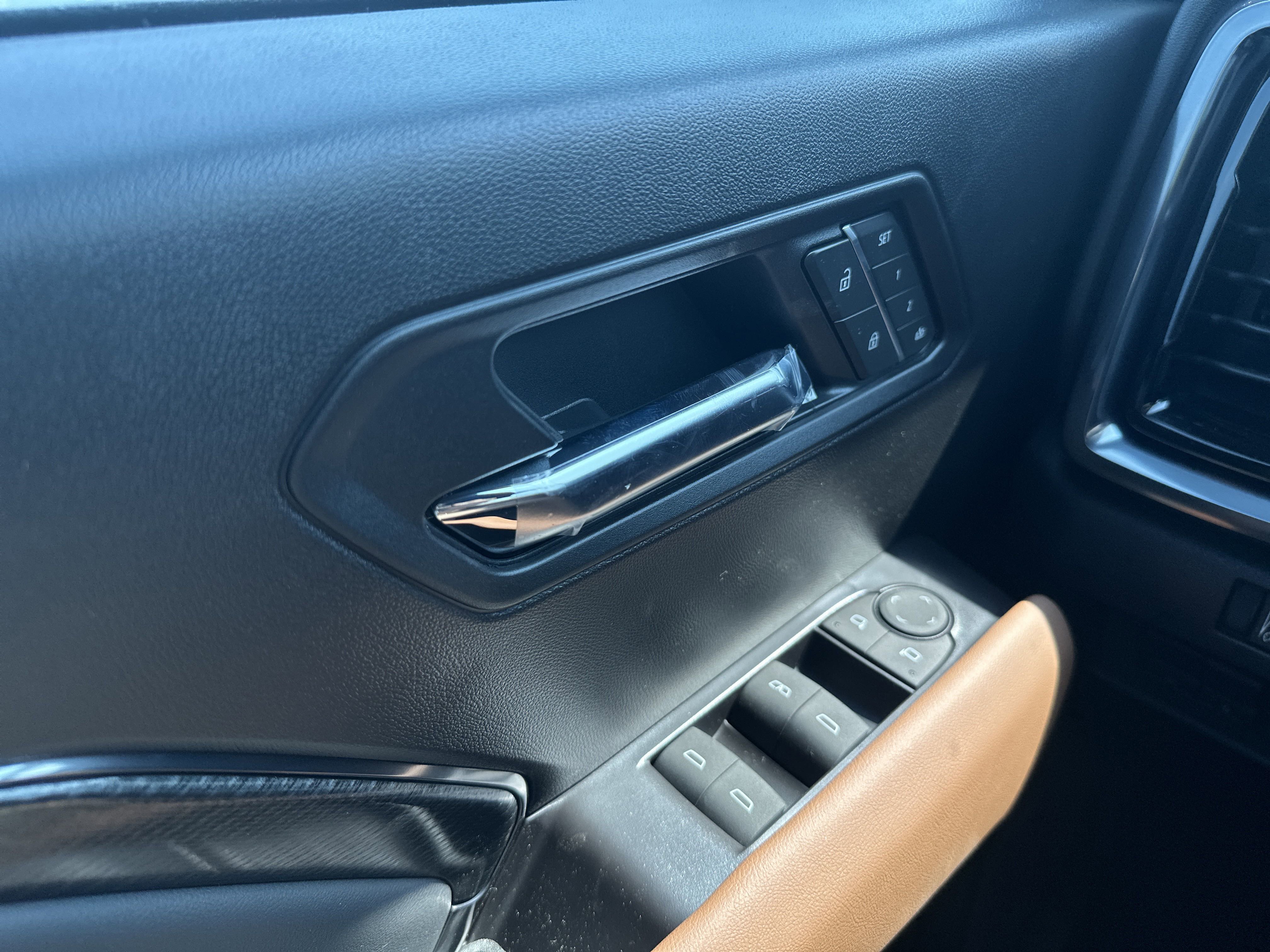 New 2025 GMC Canyon AT4 w/ Technology Plus Package image 25