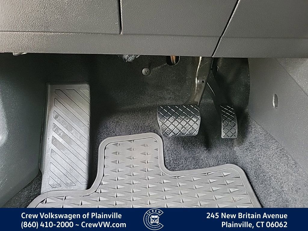 Certified 2022 Volkswagen Taos SE w/ Driver Assistance Package image 43