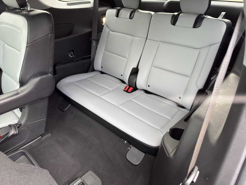 Used 2021 Ford Explorer XLT w/ XLT Sport Appearance Package image 32