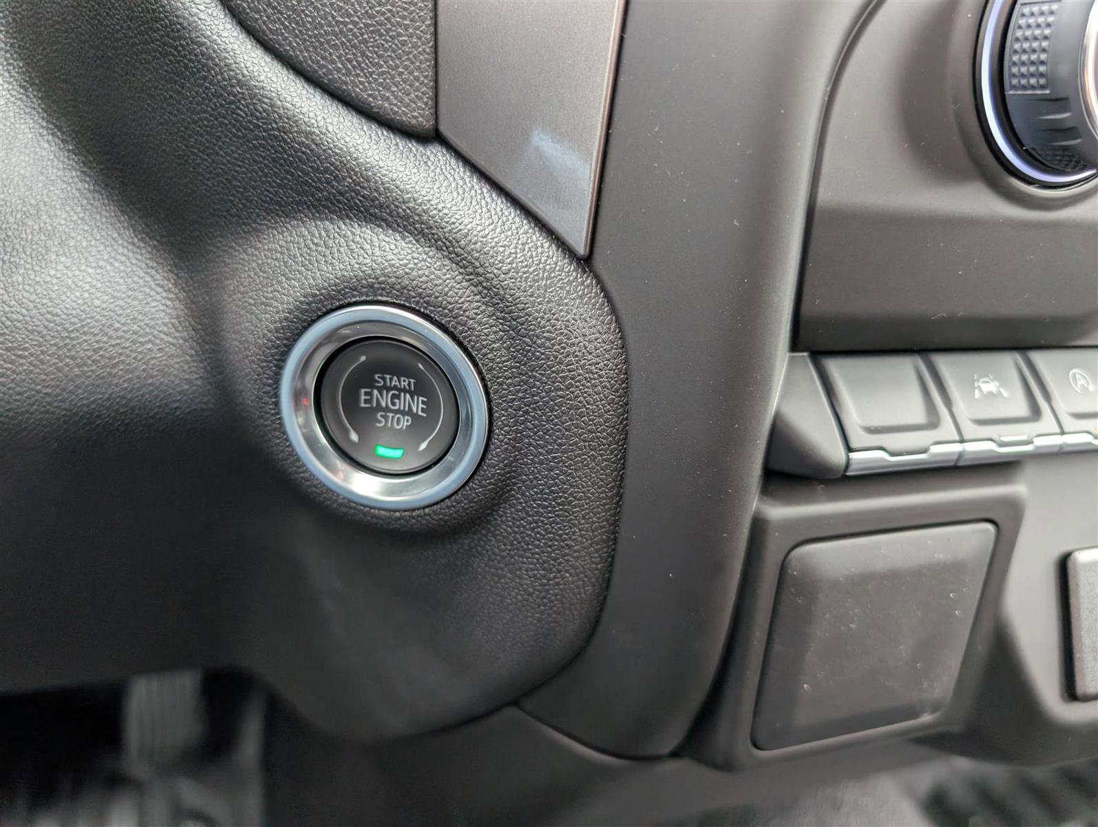 New 2025 Chevrolet Silverado 1500 W/T image 16