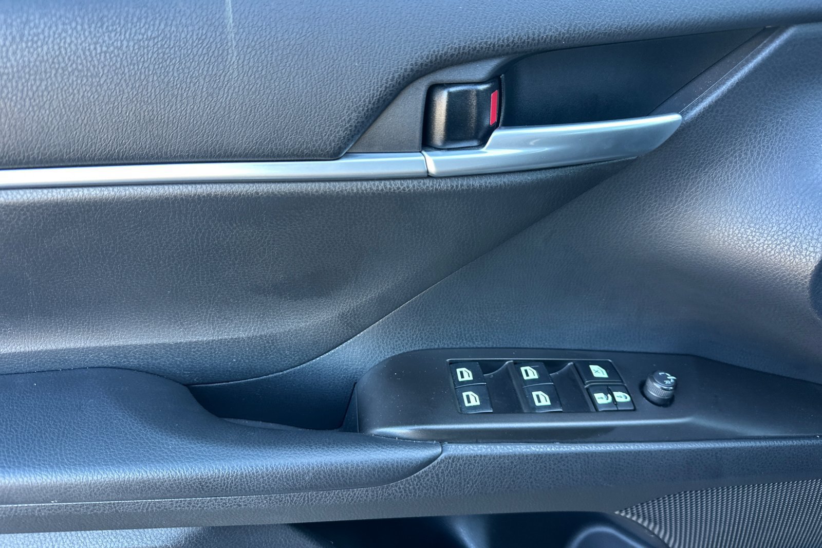 New 2023 Toyota Camry SE w/ Audio Upgrade Package FWD image 11