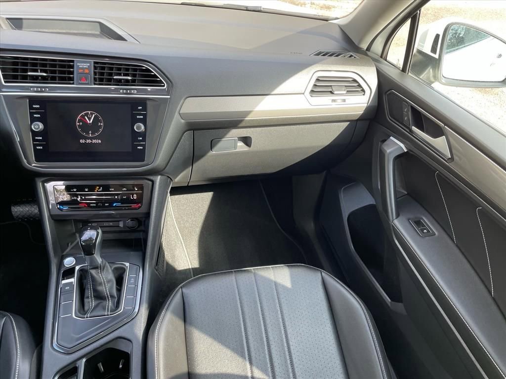 Used 2022 Volkswagen Tiguan SE image 6
