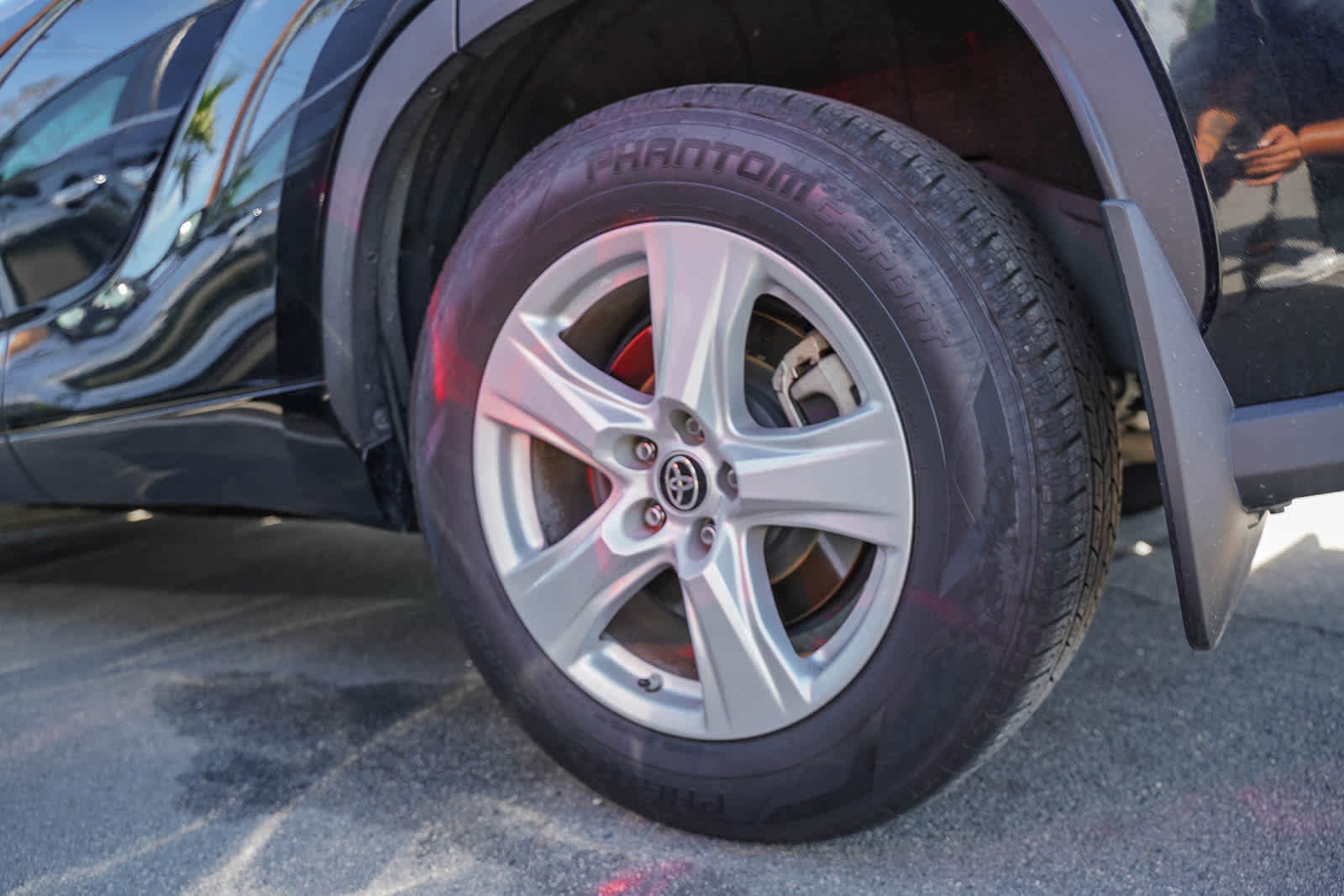 Used 2021 Toyota Highlander L image 20