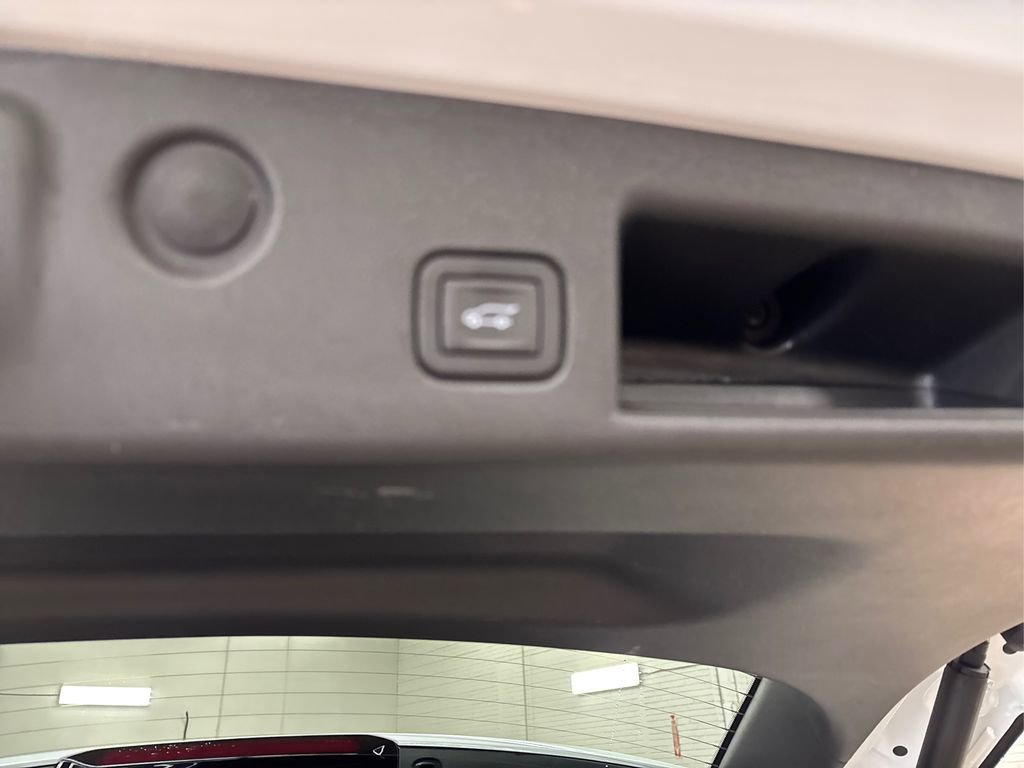 Used 2024 Chevrolet Equinox LT image 14