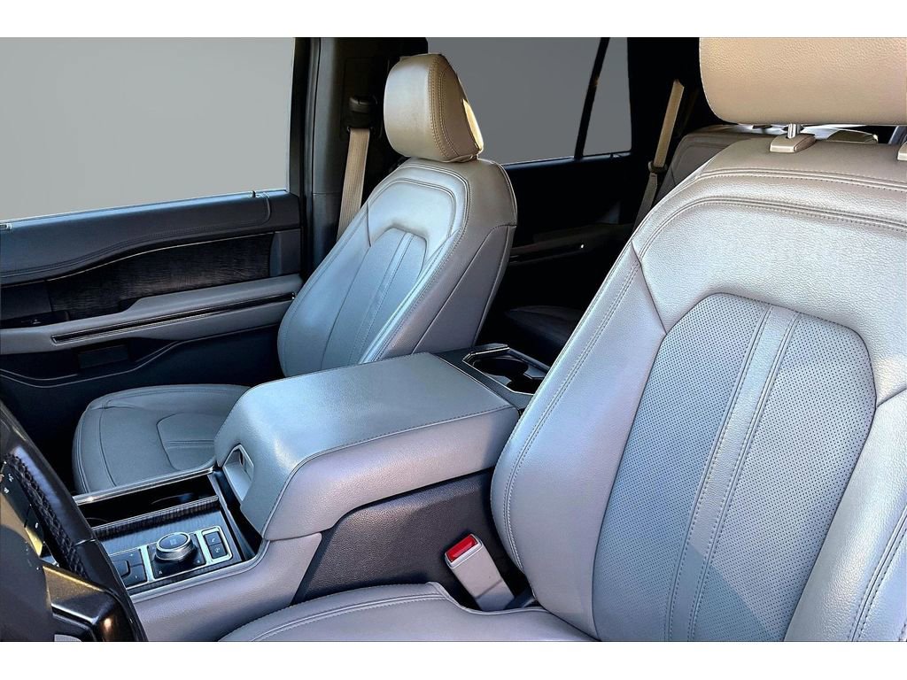 Used 2021 Ford Expedition Limited image 18
