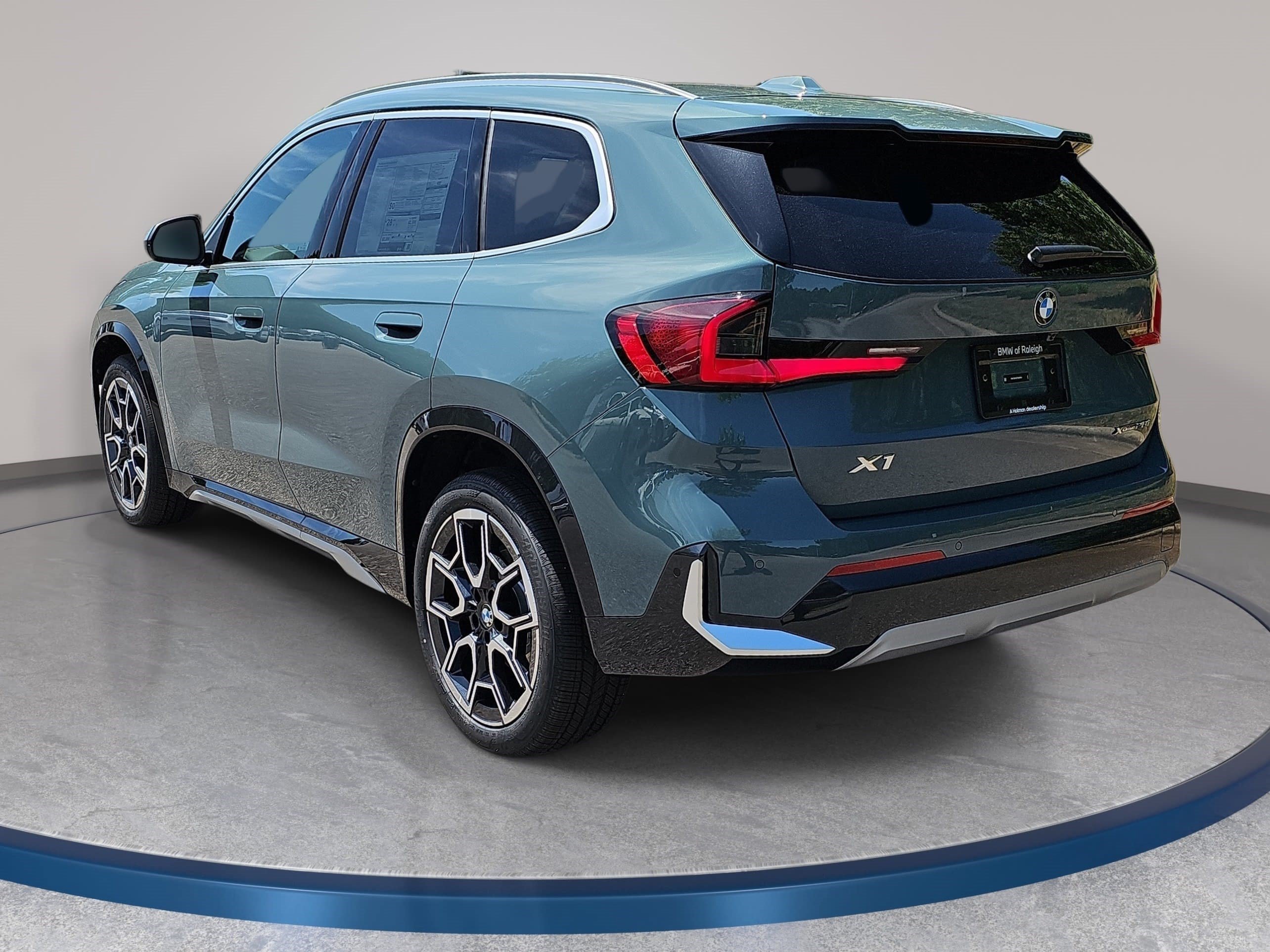 New 2026 BMW X1 xDrive28i w/ Technology Package AWD/4WD image 7