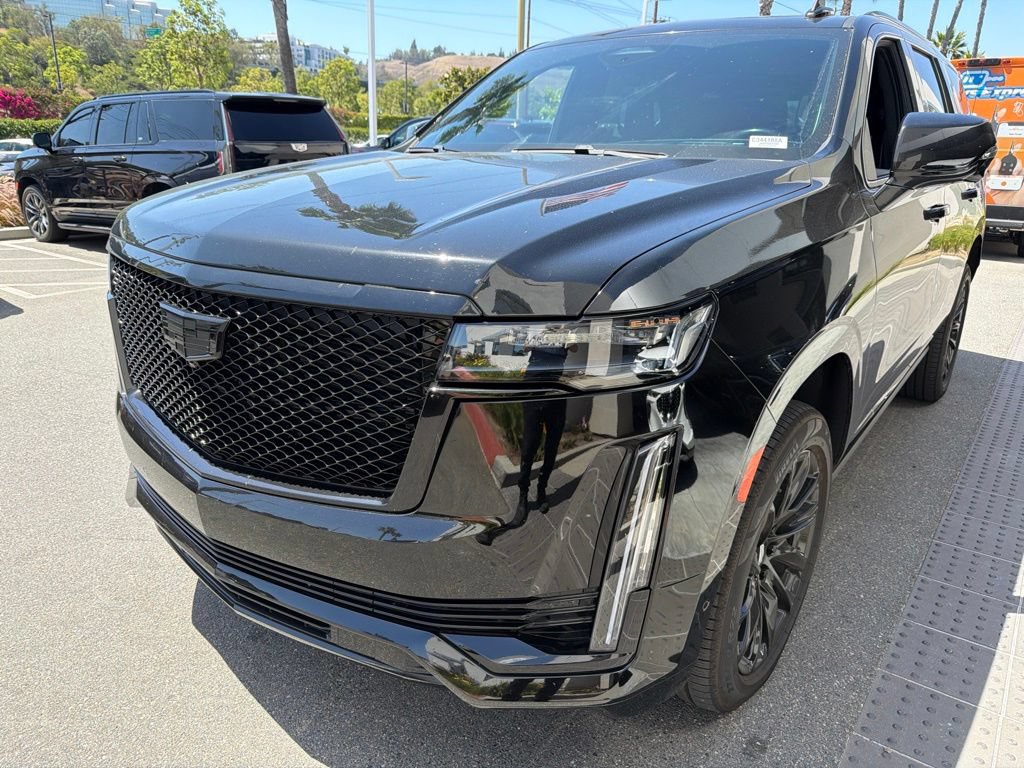 Used 2023 Cadillac Escalade Sport Platinum w/ LPO, ONYX Package AWD/4WD image 2