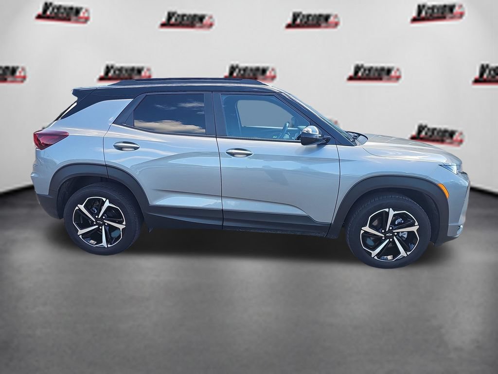 Used 2023 Chevrolet TrailBlazer RS w/ Convenience Package AWD/4WD image 8