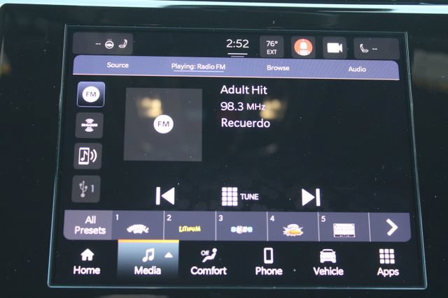 Used 2023 Jeep Grand Cherokee L Laredo AWD/4WD image 26