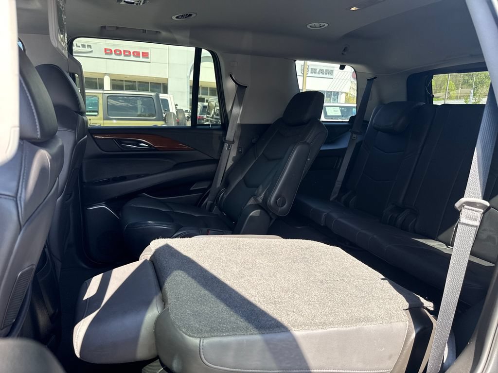 Used 2019 Cadillac Escalade Premium Luxury AWD/4WD image 13