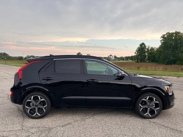 Certified 2025 Kia Niro EX Touring FWD image 6