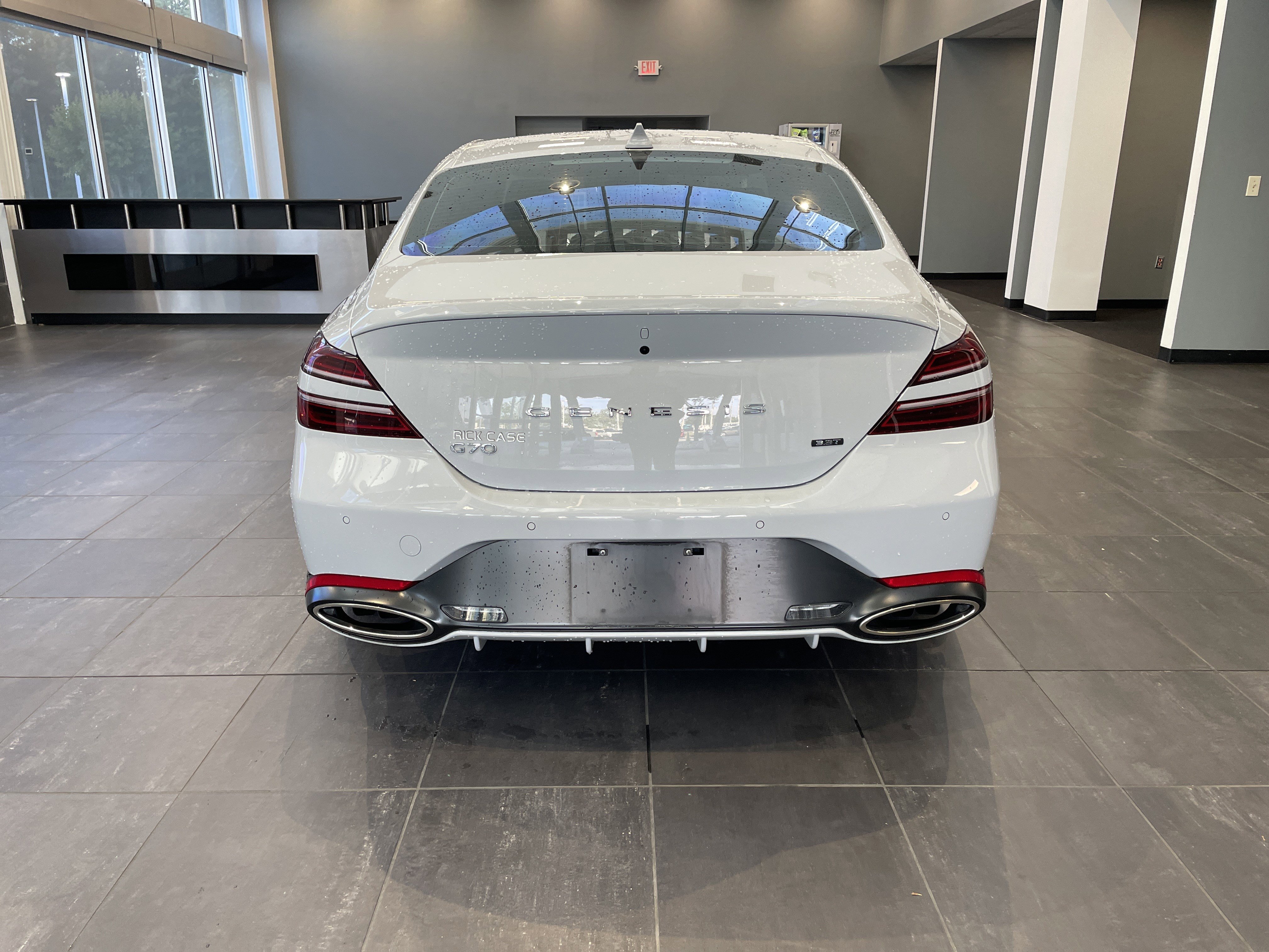 Used 2023 Genesis G70 3.3T w/ Sport Prestige Package RWD image 9